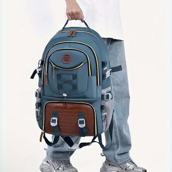 NWT Casual Light Green and Black Men's Backpack 40L - Picture 3 of 8